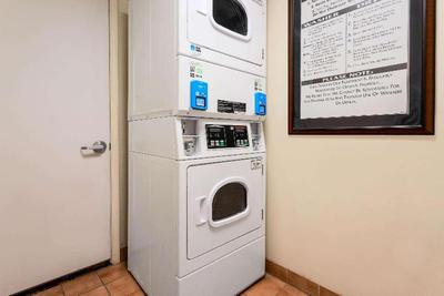 La Quinta Inn Indianapolis East / Post Drive