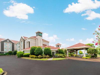 La Quinta Inn & Suites Myrtle Beach Broadway