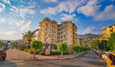 Kleopatra Royal Palm Hotel