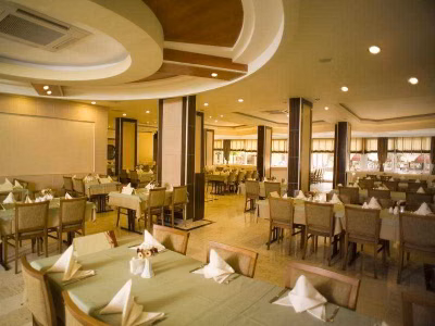 Riviera Hotel & Spa