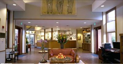 Dinah's Garden Hotel