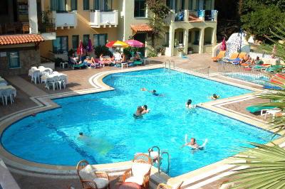 Montebello Deluxe Hotel