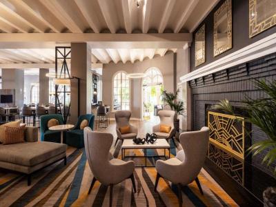 Crowne Plaza Phoenix-Chandler Golf Resort