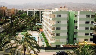 Los Aguacates