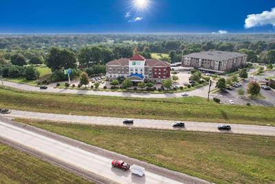 Holiday Inn Express & Suites Springfield-Medical D