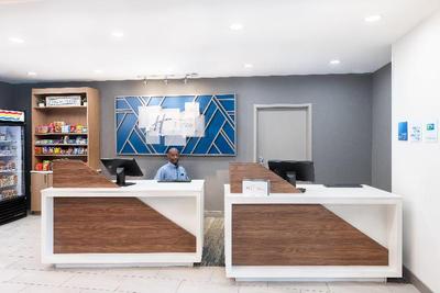 Holiday Inn Express Atlanta West - Theme Park Area