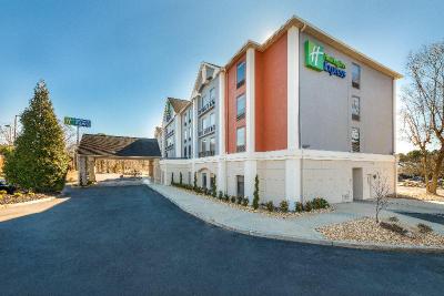 Holiday Inn Express Atlanta West - Theme Park Area