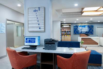 Holiday Inn Express Atlanta West - Theme Park Area