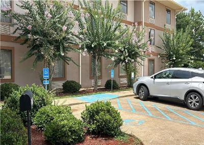 SureStay by Best Western Pearl Jackson Airport