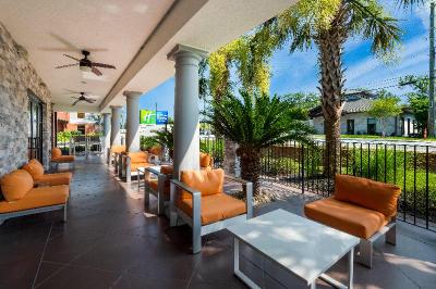 Holiday Inn Express Suites Lexington