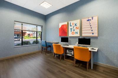Holiday Inn Express Suites Lexington