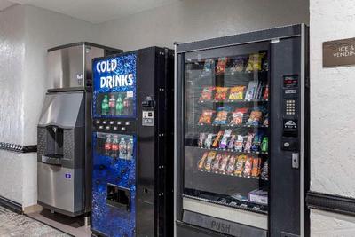 Quality Inn & Suites I-35 E/Walnut Hill