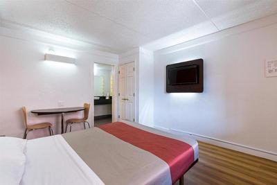 Motel 6 Dallas - Market Center
