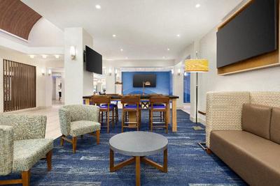 Holiday Inn Express Mission McMallen