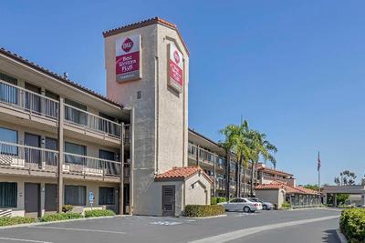 Best Western Plus Executive Inn