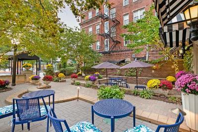 Best Western Plus Hawthorne Terrace