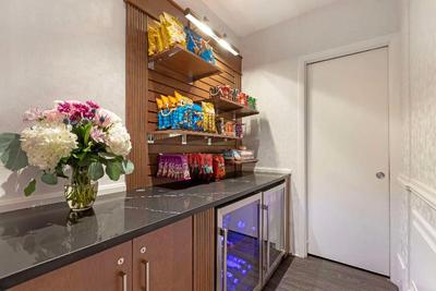 Best Western Plus Hawthorne Terrace