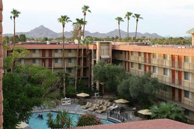 Embassy Suites Phoenix Airport