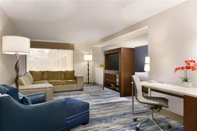 Skyline Hotel Detroit Airport SureStay Collection