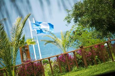 Flora Garden Beach Side