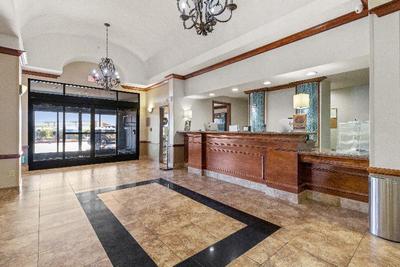 Holiday Inn Express & Suites Barstow-Outlet Center