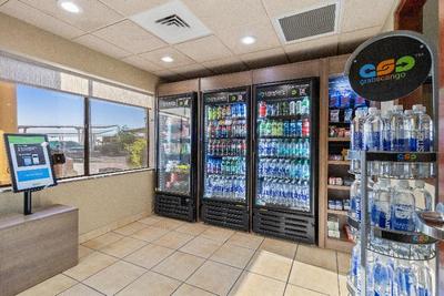 Holiday Inn Express & Suites Barstow-Outlet Center