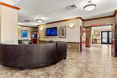 Holiday Inn Express & Suites Barstow-Outlet Center