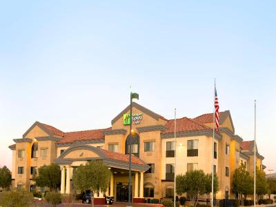 Holiday Inn Express & Suites Barstow-Outlet Center