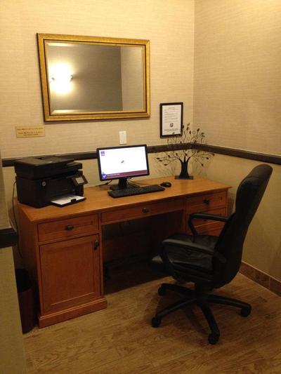Comfort Suites Near Vancouver Mall