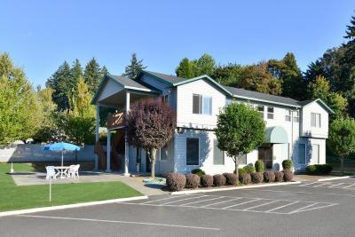 Quality Inn and Suites Hazel Dell