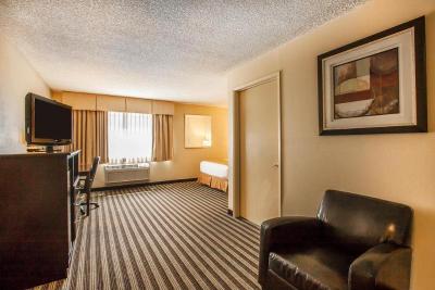 Quality Inn and Suites Hazel Dell