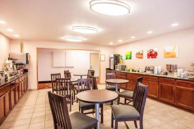 Quality Inn and Suites Hazel Dell