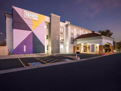 Spark by Hilton Glendale Phoenix North