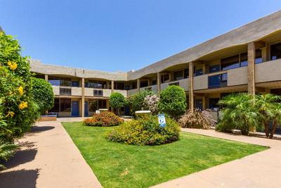 Motel 6 Glendale Inn & Suites