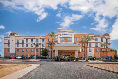 Comfort Suites Glendale - State Farm Stadium Area