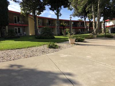 Econo Lodge Inn & Suites Oakland Airport