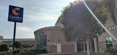 Comfort Inn & Suites Near Universal - Burbank
