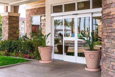 Comfort Suites Ontario Convention Center