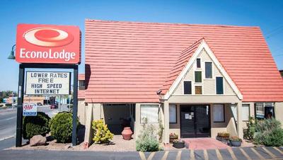 Super 8 by Wyndham Albuquerque Downtown