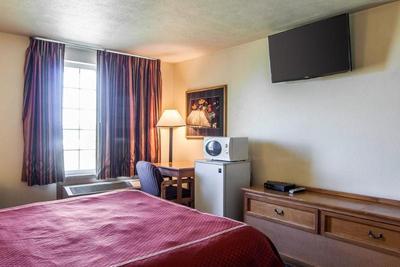 Bridgeway Inn & Suites Portland Airport