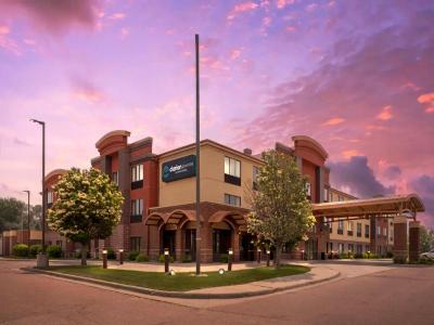 Quality Inn & Suites Airport North
