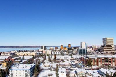 Inlet Tower Hotel & Suites