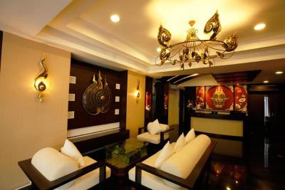 Mirth Sathorn Bangkok