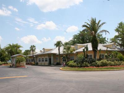Tropical Palms Resort & Campground