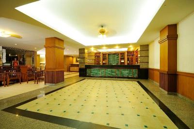 Rambuttri Village Inn & Plaza