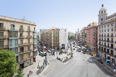 Amister Apartments