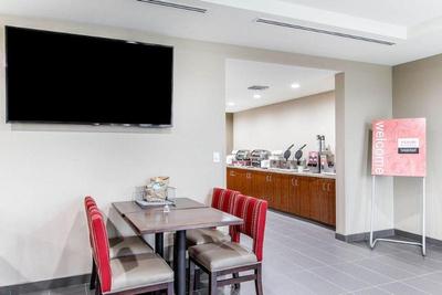 Comfort Suites