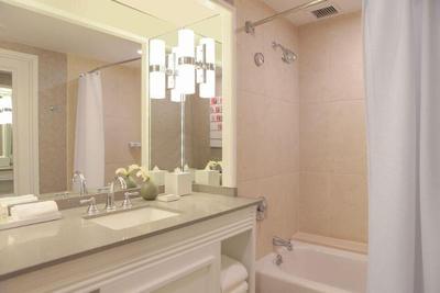 Renaissance Chicago Downtown Hotel