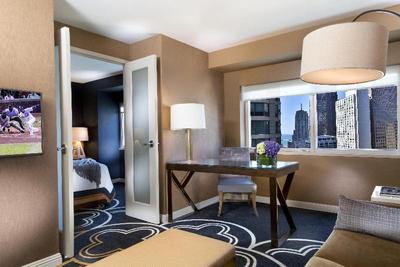Omni Chicago Hotel