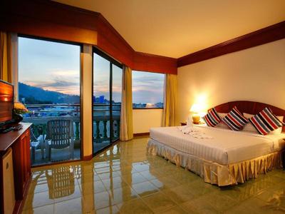 Jiraporn Hill Resort Patong